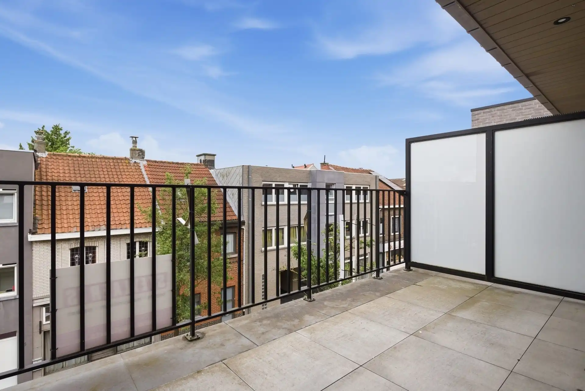Ruim duplex appartement met 3 slaapkamers en 2 badkamers foto 21