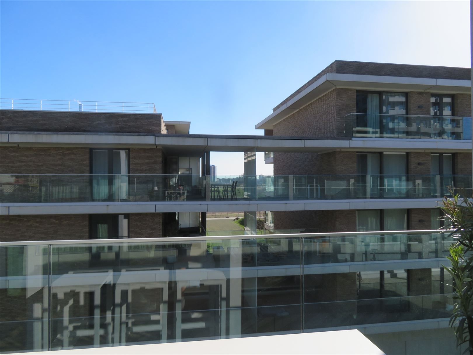 Luxueus gemeubeld 2-slaapkamerappartement op het Nieuw Zuid foto 9