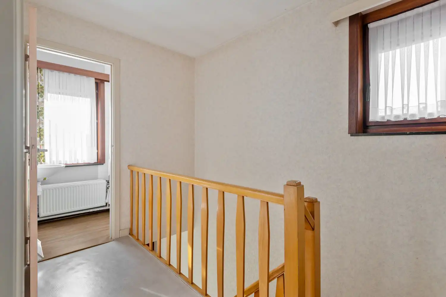 Charmante Halfopen woning met inpandige garage op toplocatie in Oelegem! foto 9