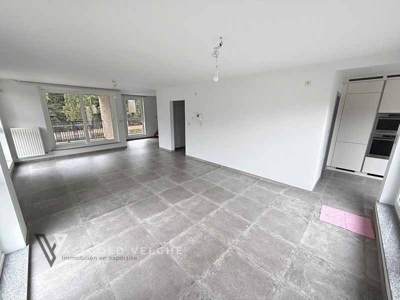 Goed gelegen duplex appartement met 3 slaapkamers, 2 terrassen en private tuin ! foto 6