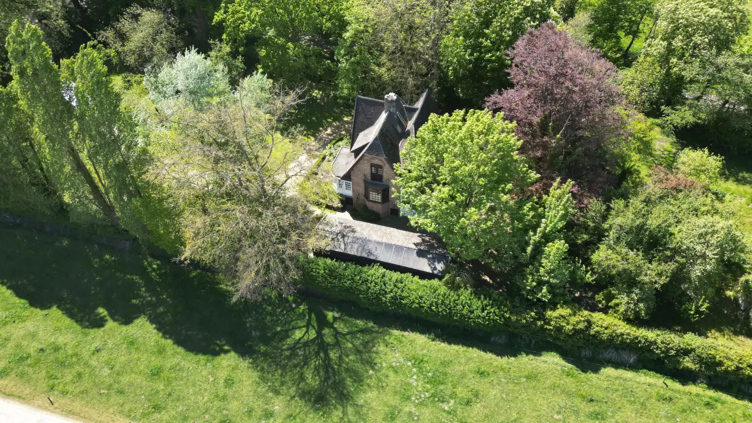Karaktervolle woning op uniek domein foto 40