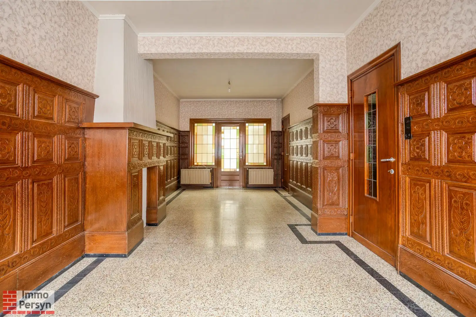 Unieke investeringsopportuniteit: Twee te renoveren woningen met tuin en achteringang foto 3