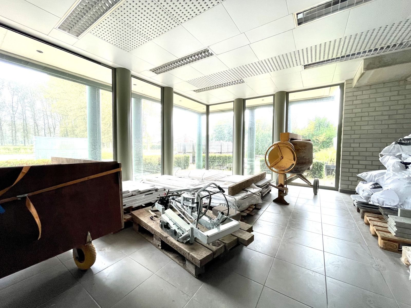 Ruim duplex appartement met handel voor agrarische functie. foto 7
