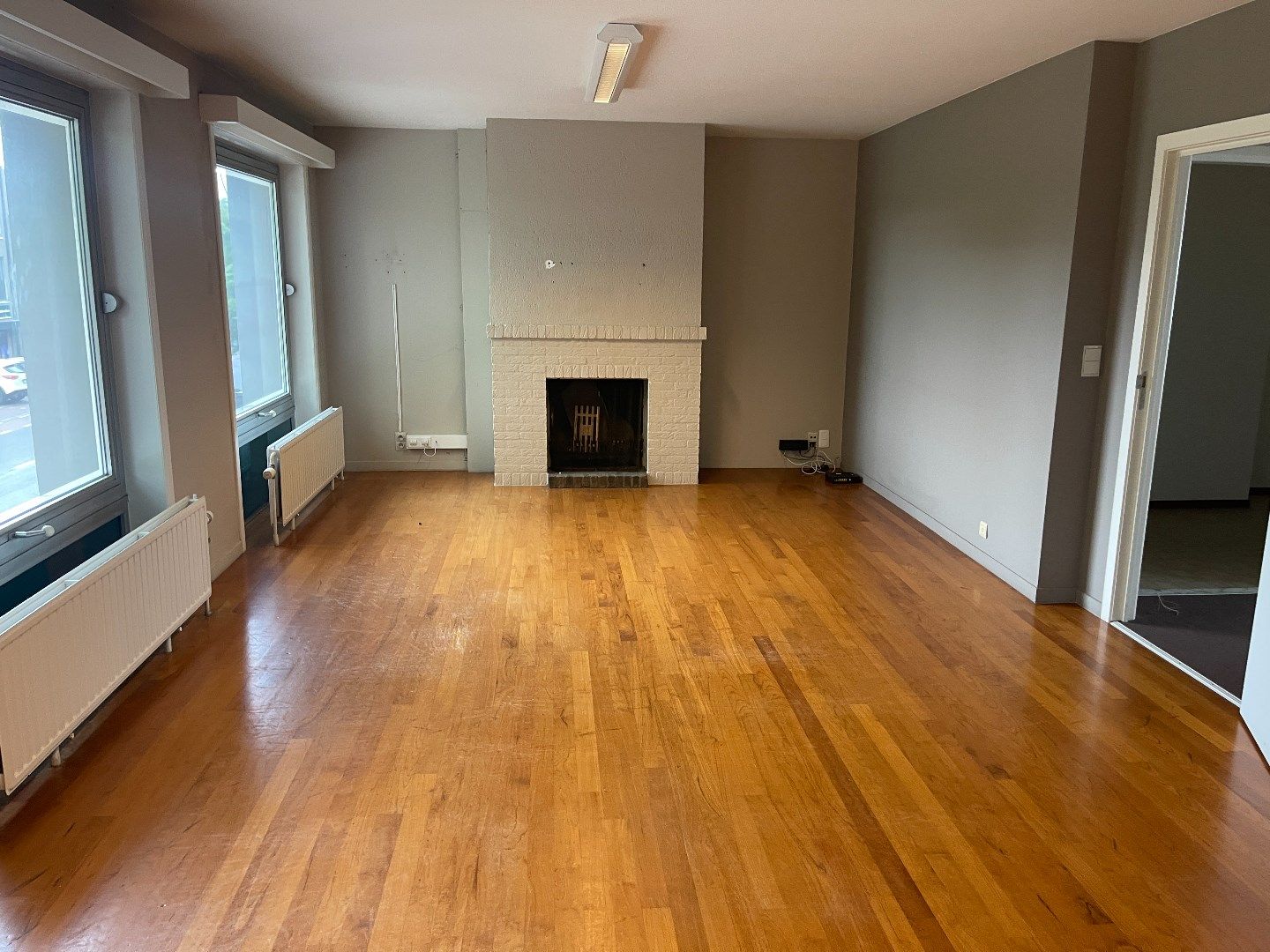 Kantoorgebouw 482m² op 3a85ca met tuin en garage op commerciële topligging foto 15