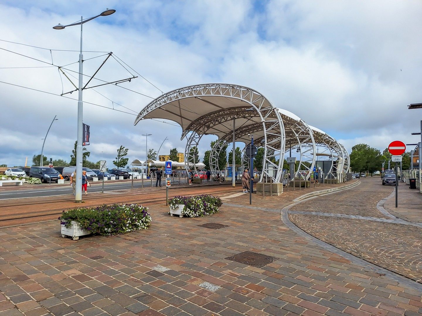 Handelsgelijkvloers op toplocatie in Nieuwpoort stad foto 3