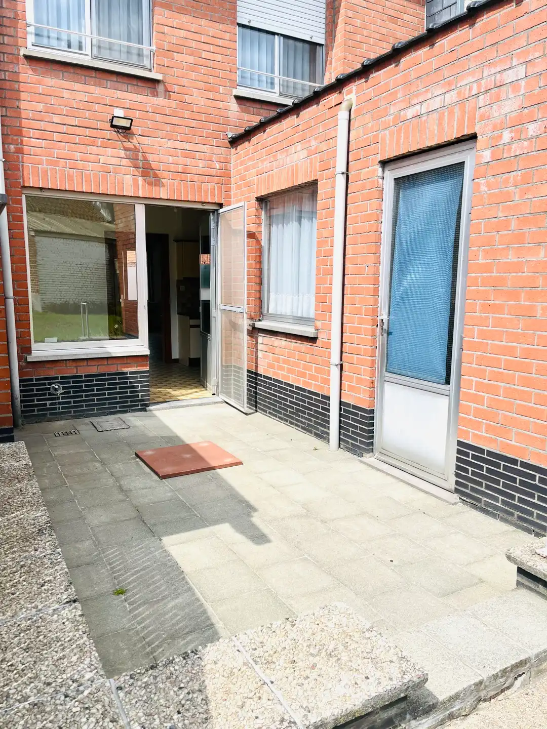 WONING GELEGEN IN HET CENTRUM VAN LIEDEKERKE foto 16