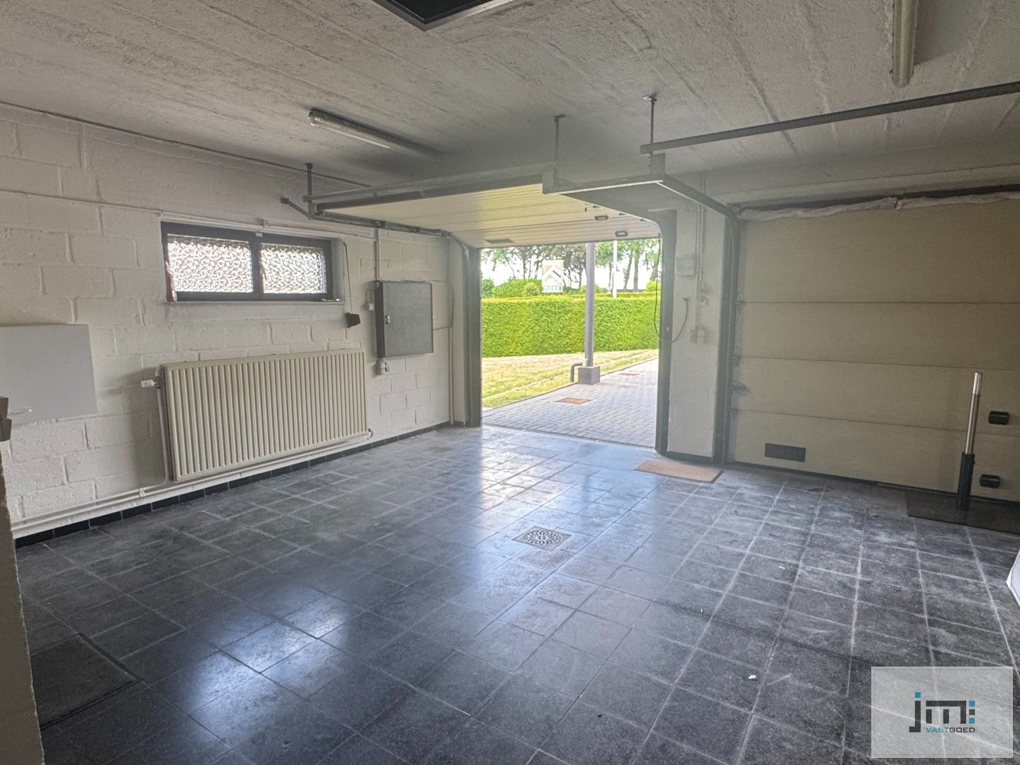 Ruime woning met 4 slaapkamers en dubbele garage foto 9