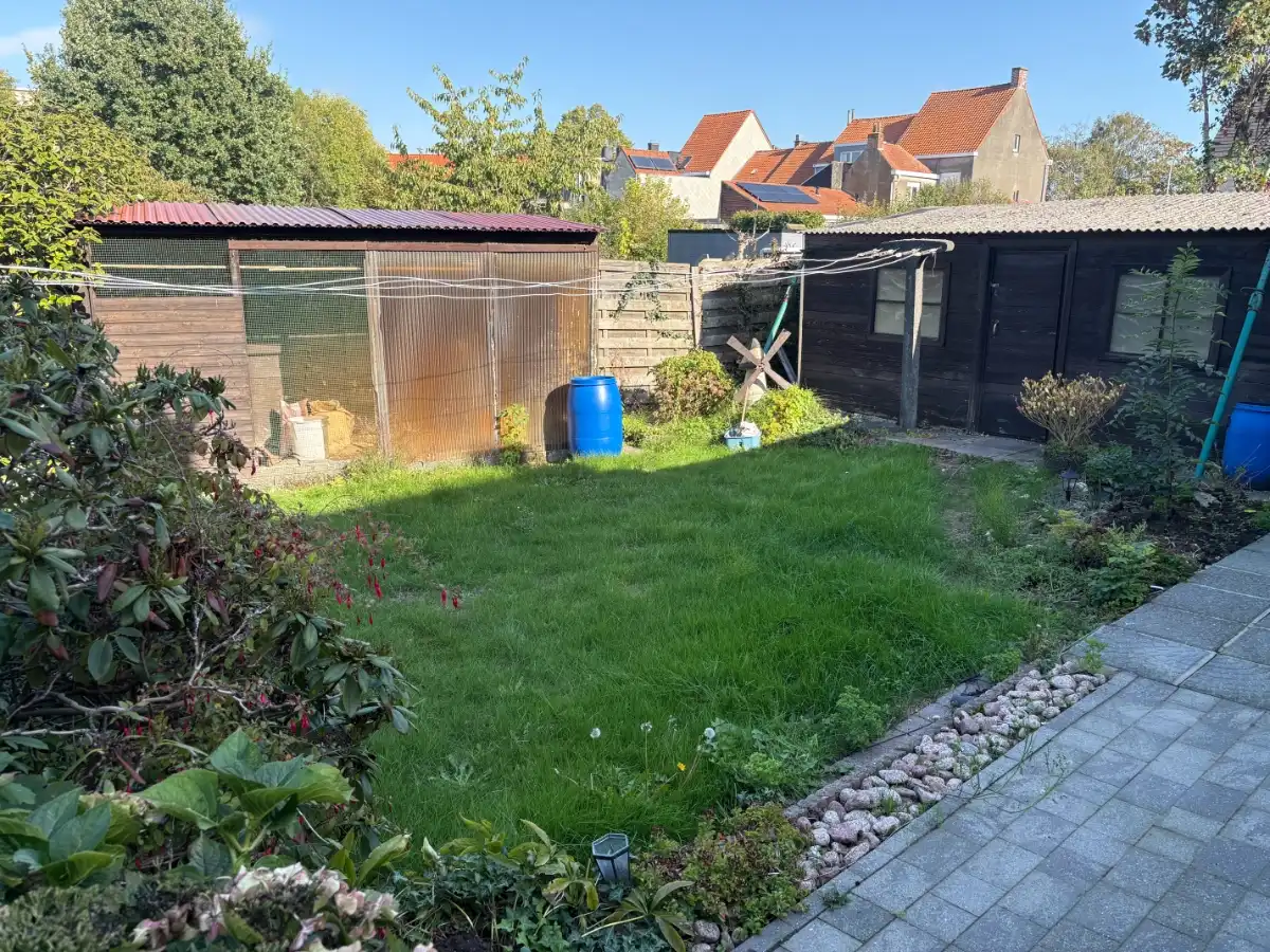 drie slaapkamer ééngezinswoning met garage en tuin foto 28