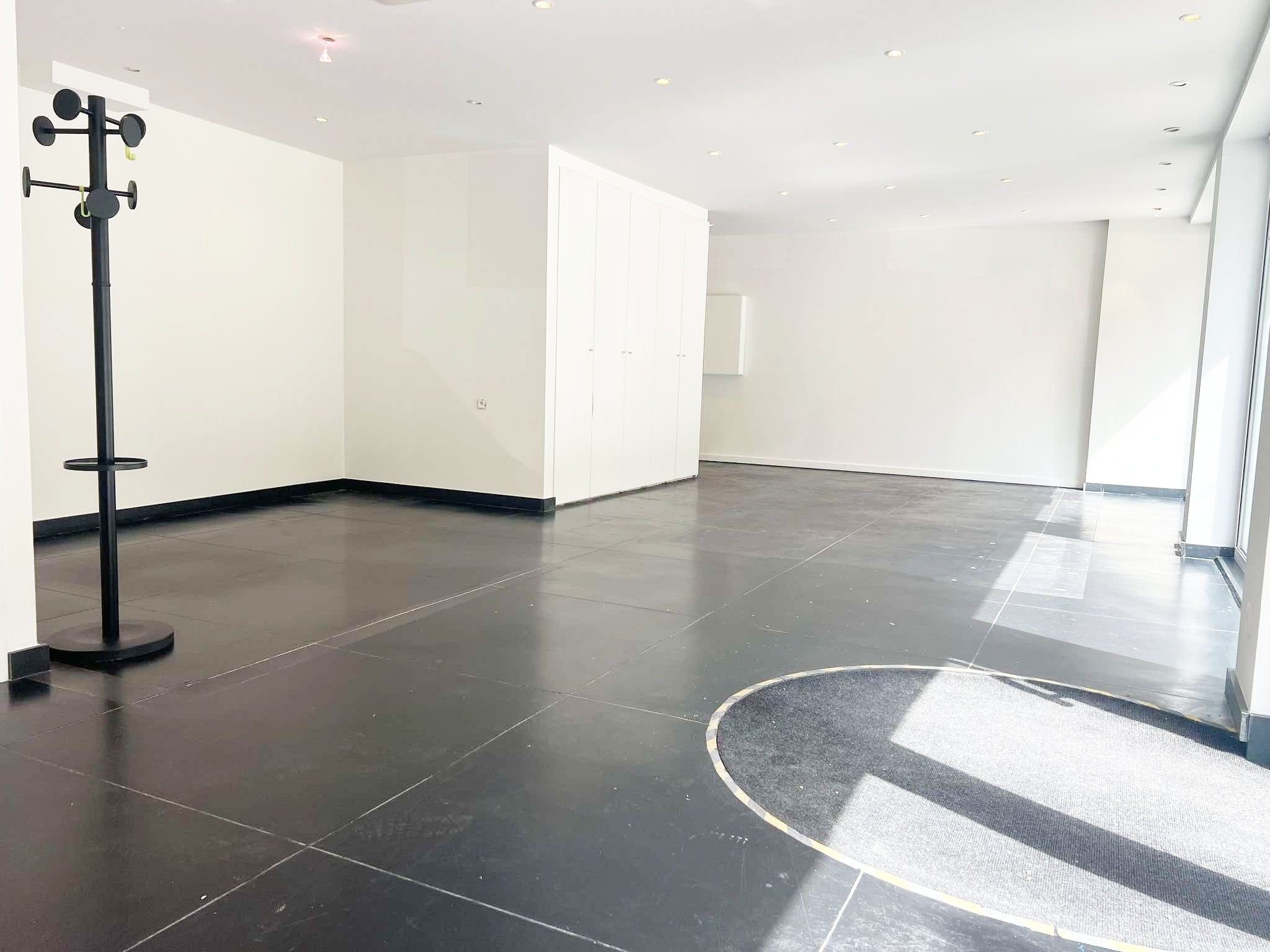 INSTAPKLAAR COMMERCIEEL PAND CENTRUMLAAN foto 4