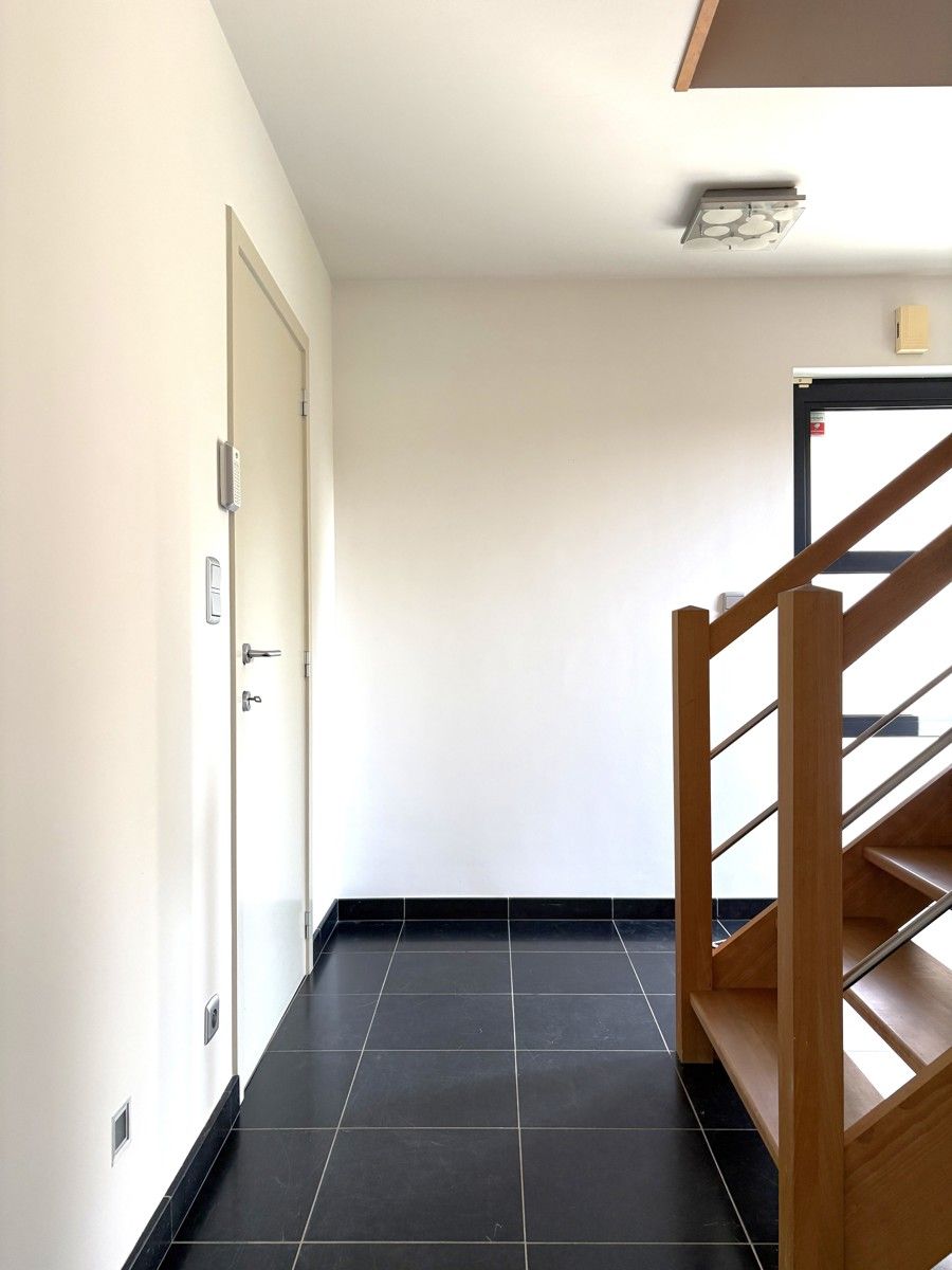 Verzorgde woning met 4 slaapkamers foto 4