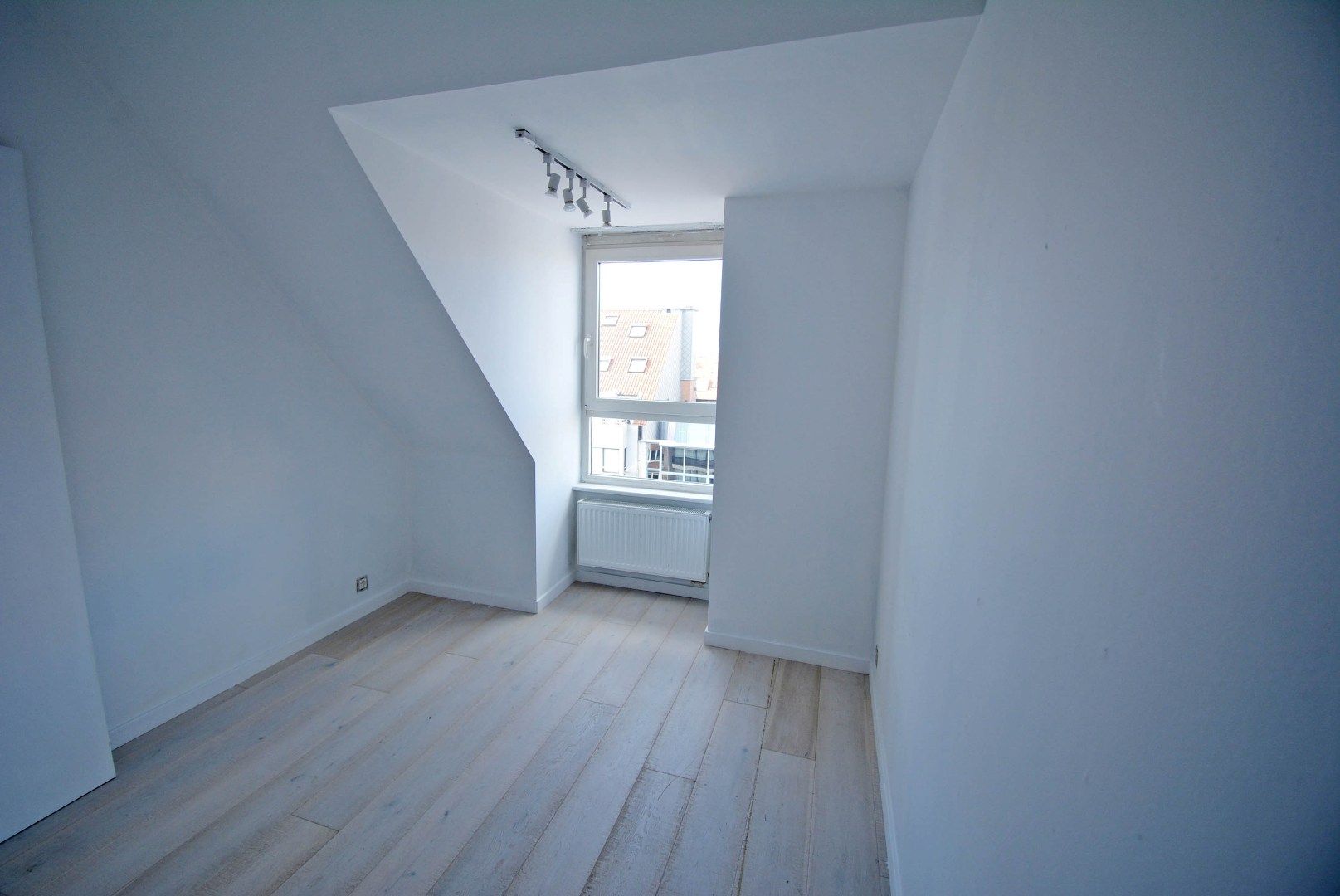 centraal gelegen duplex dak appt in recent gebouw  foto 12