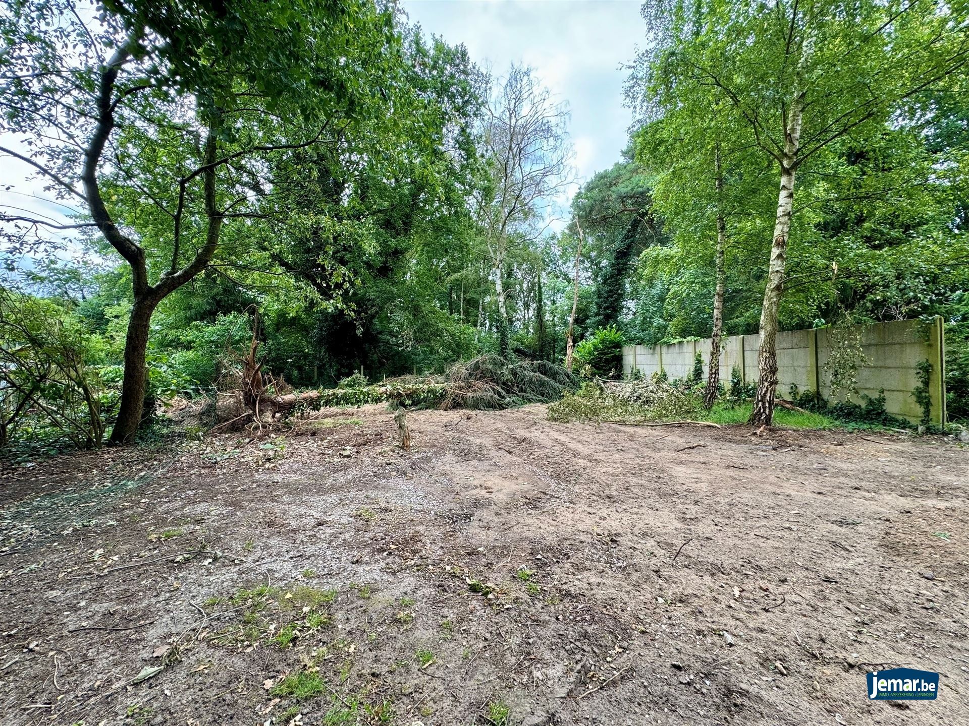 Een royale bouwgrond voor halfopen bebouwing van maar liefst 22a17! foto 4