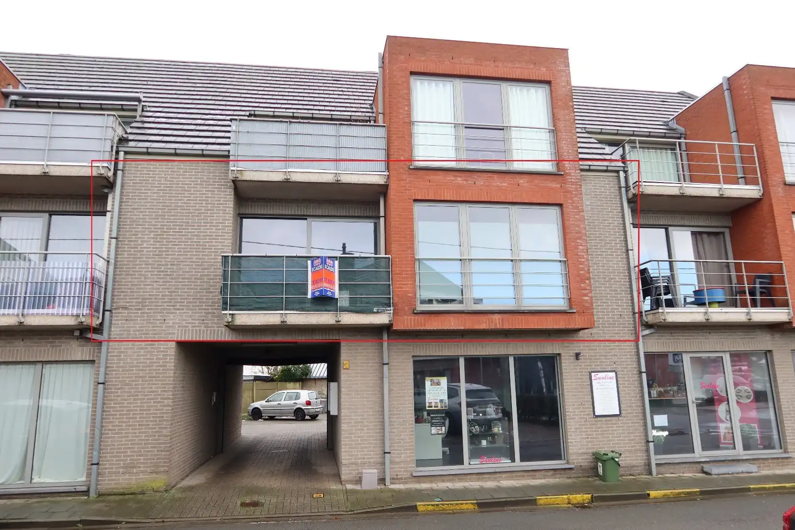 Super gezellig appartement met 2 slk, terras en autostaanplaats foto {{pictureIndex}}