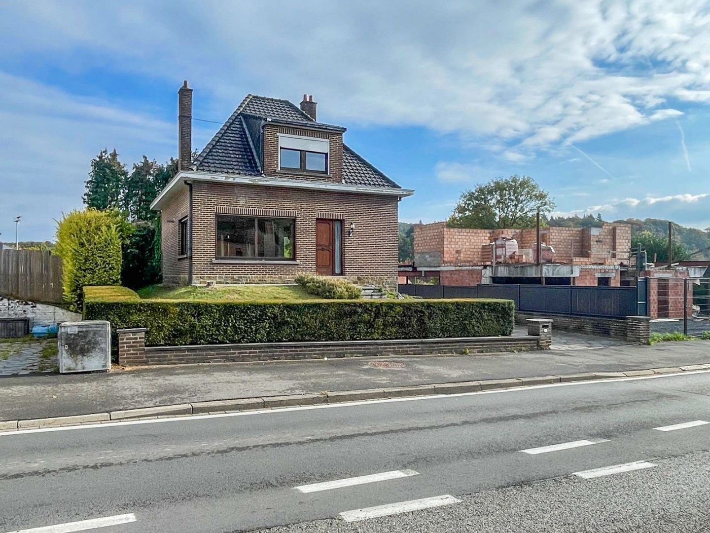 Te renoveren viergevelwoning met tuin foto 15