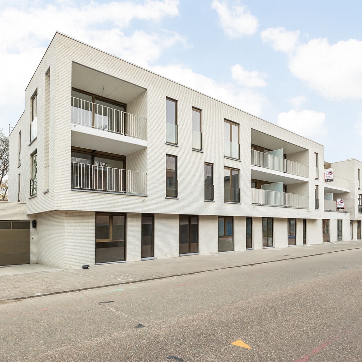 Onmiddellijk beschikbaar nieuwbouw appartement in centrum Stabroek! foto {{pictureIndex}}