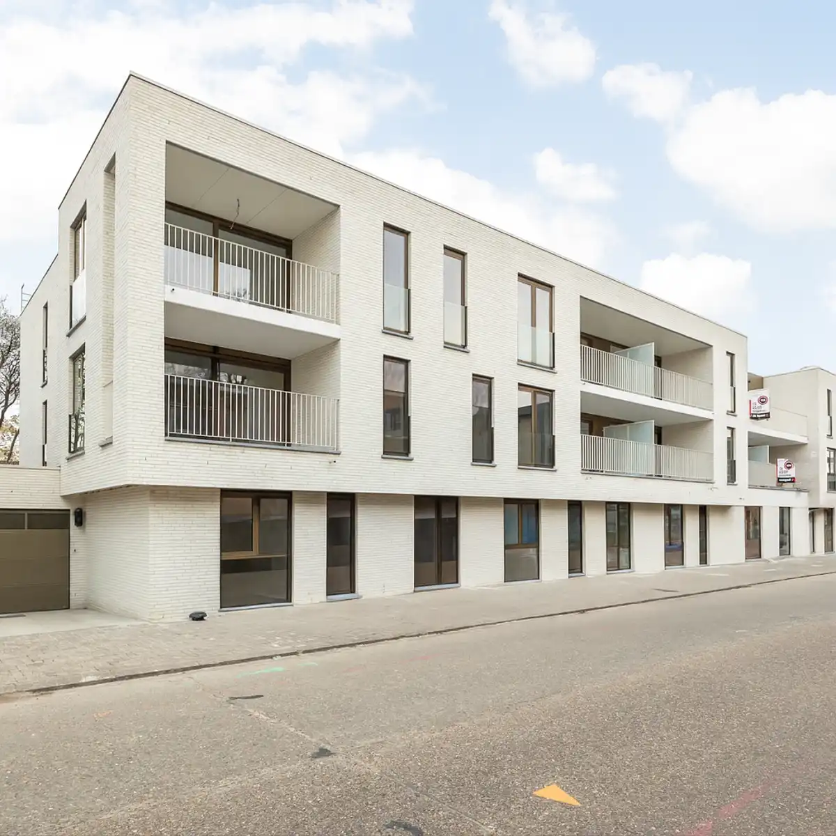 Onmiddellijk beschikbaar nieuwbouw appartement in centrum Stabroek! foto {{pictureIndex}}