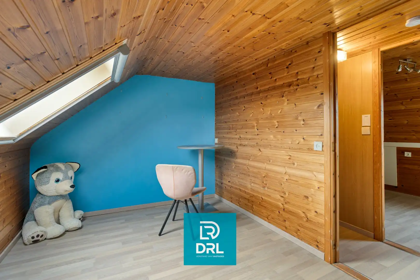 Instapklare rijwoning met slaapkamers, ingerichte zolder en optionele recreatiegrond foto 15