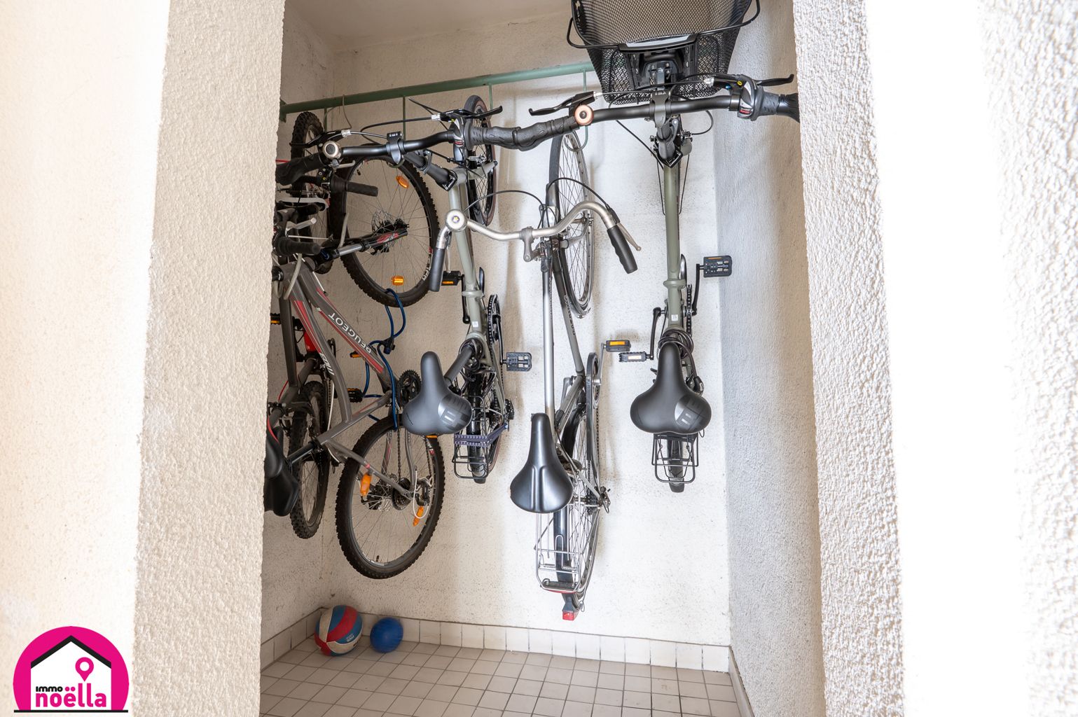 TE KOOP RUIM EENSLAAPKAMER APPARTEMENT TE WESTENDE foto 16