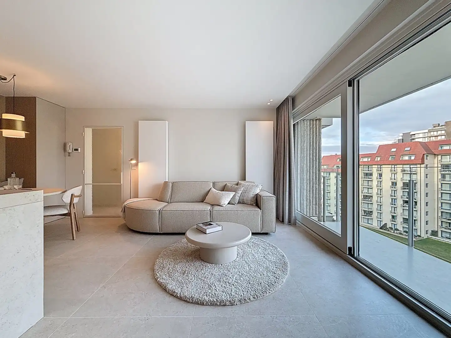 Gerenoveerd luxe appartement met terras op topligging in Nieuwpoort-Bad foto 3