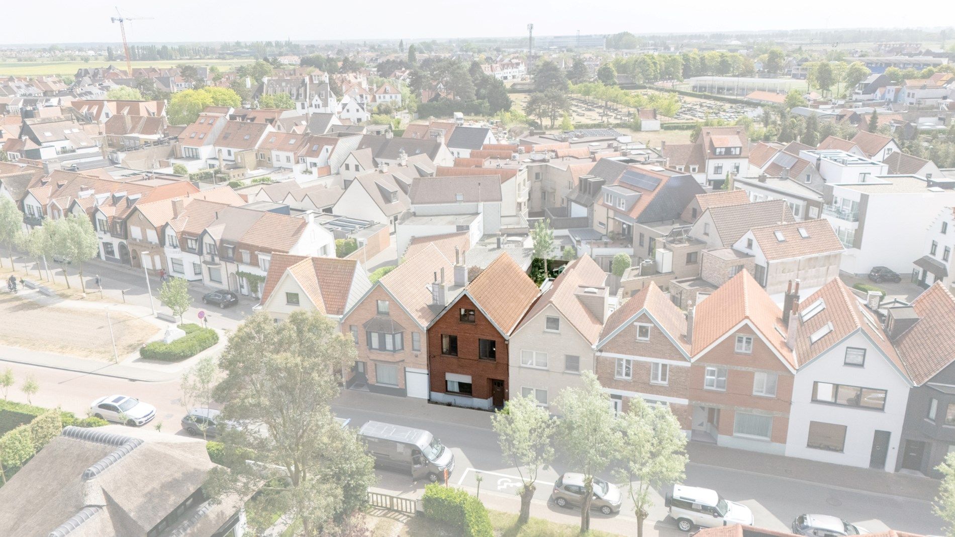 Te renoveren woning met tuin op toplocatie in Knokke foto 6