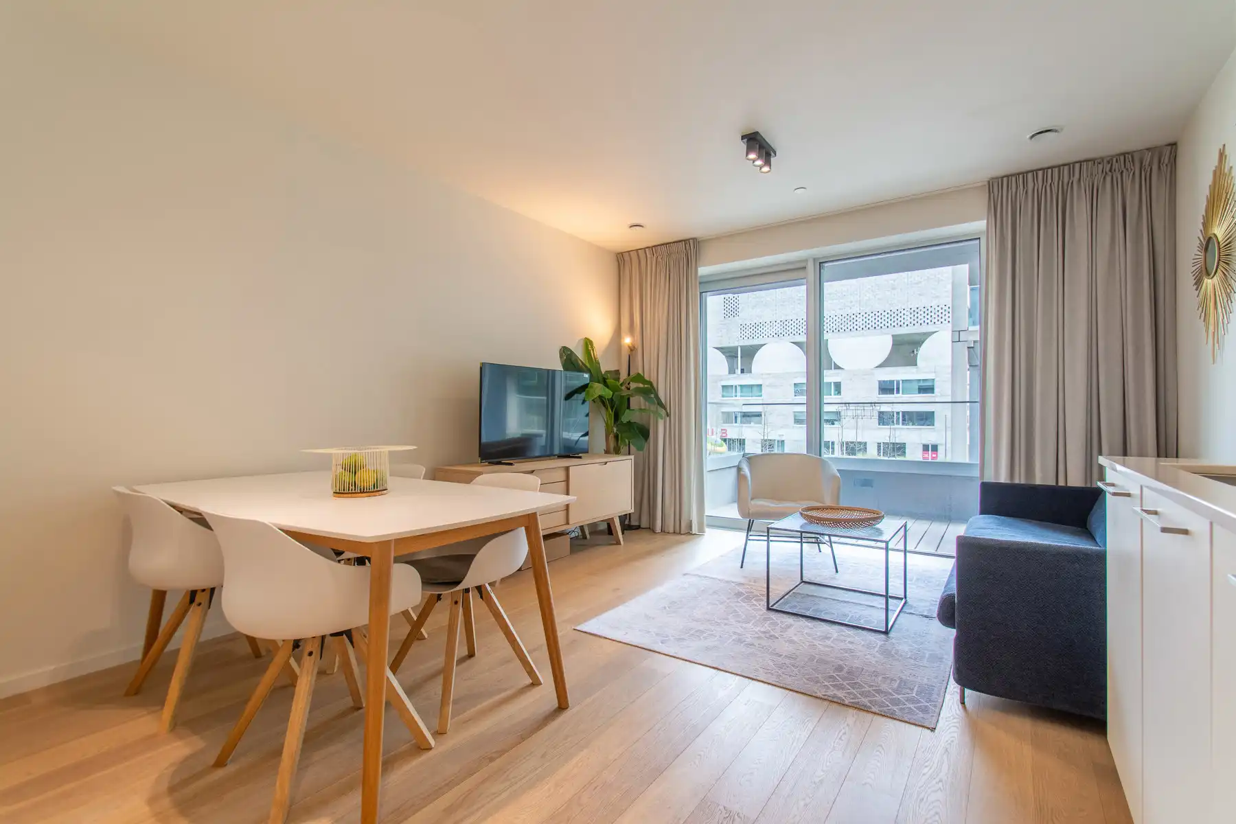 Mooi gemeubeld 1 slpk appartement met terras (Nieuw Zuid) foto {{pictureIndex}}