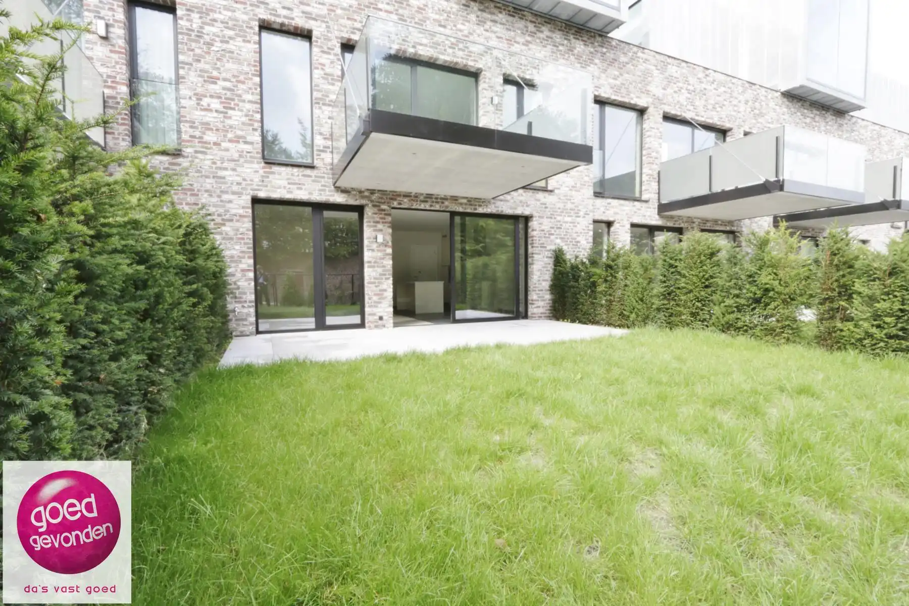 Gelijkvloers app - 1 SLK - Terras + tuin foto 11