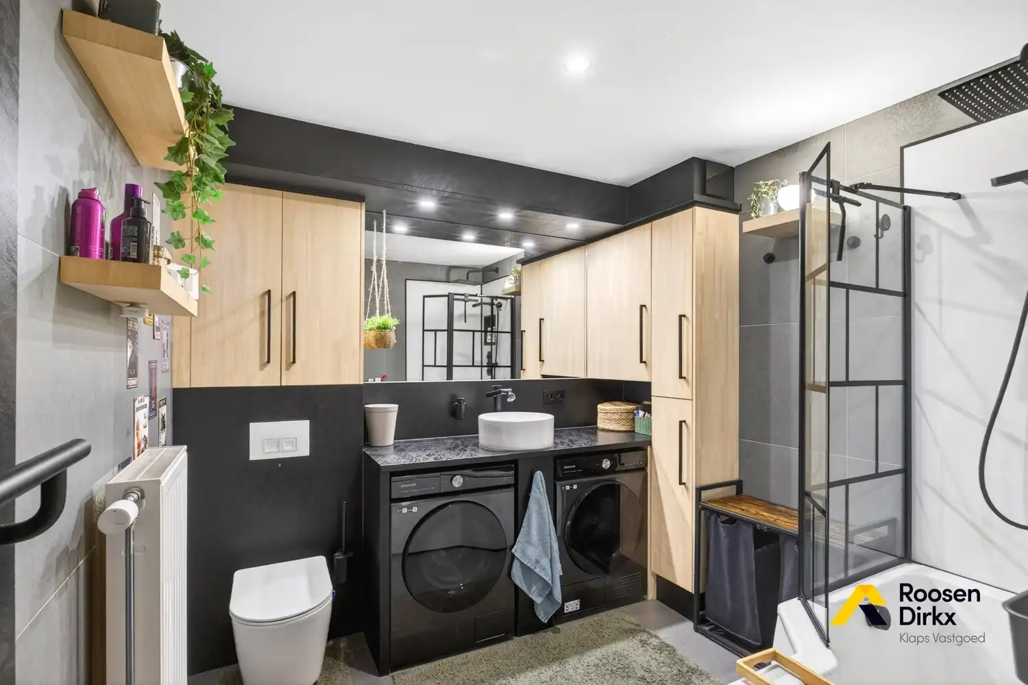 Unieke loft met overdekte autostaanplaats en 92m² bewoonbare oppervlakte in Bree centrum foto 11