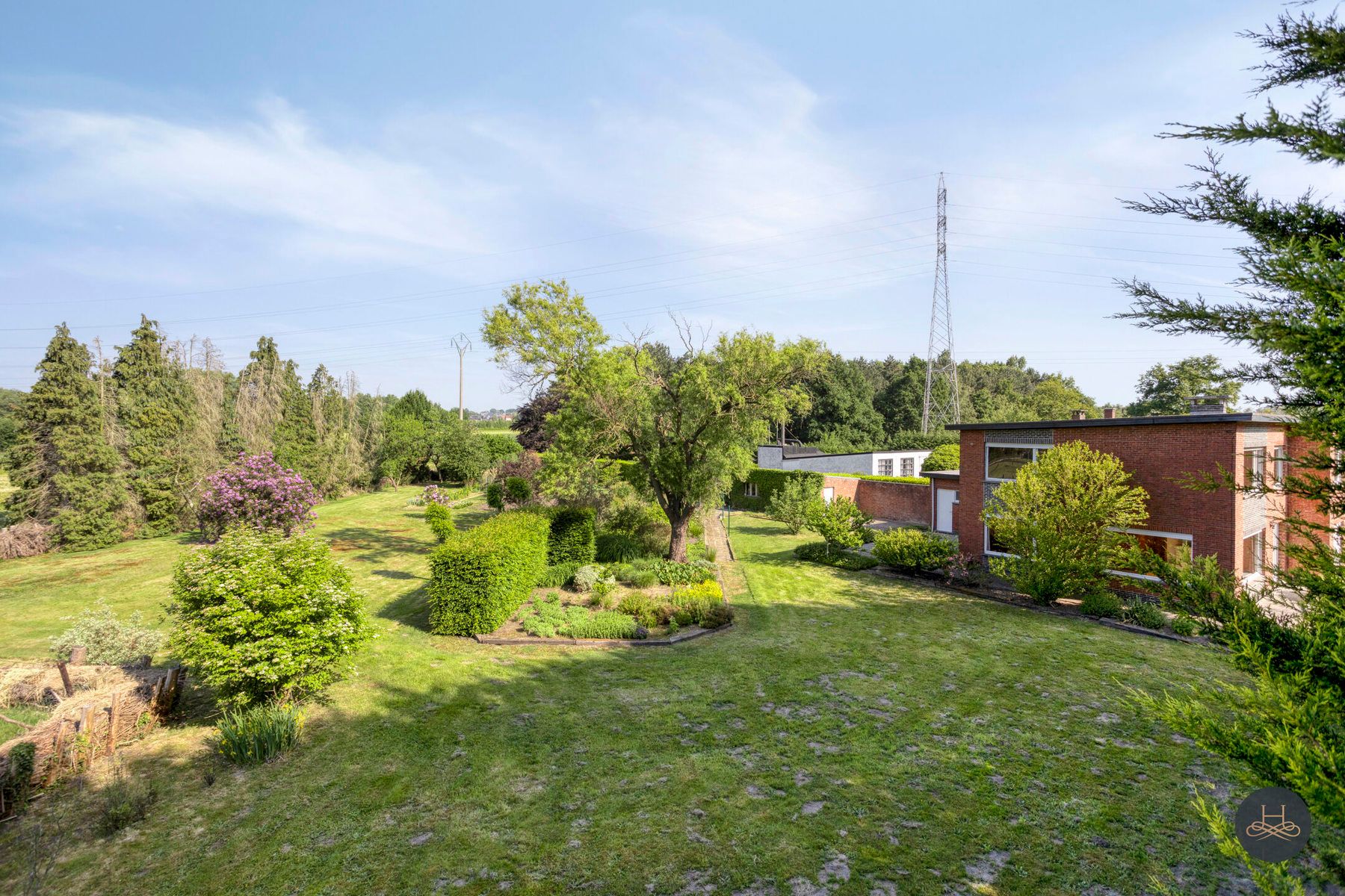 Charmant ruime renovatiewoning gelegen op een enorm perceel foto 25