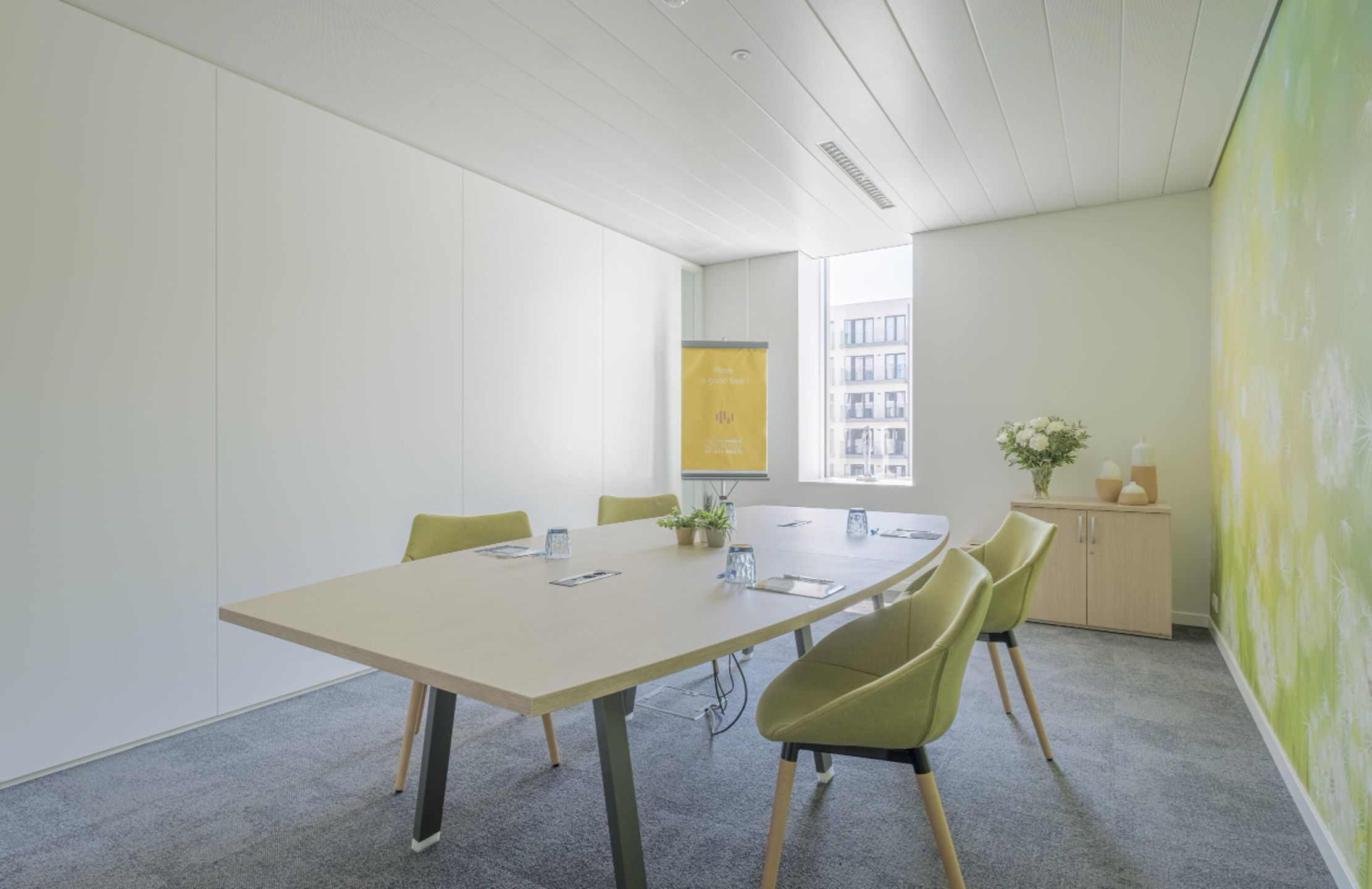 Instapklare kantoren te huur foto 4