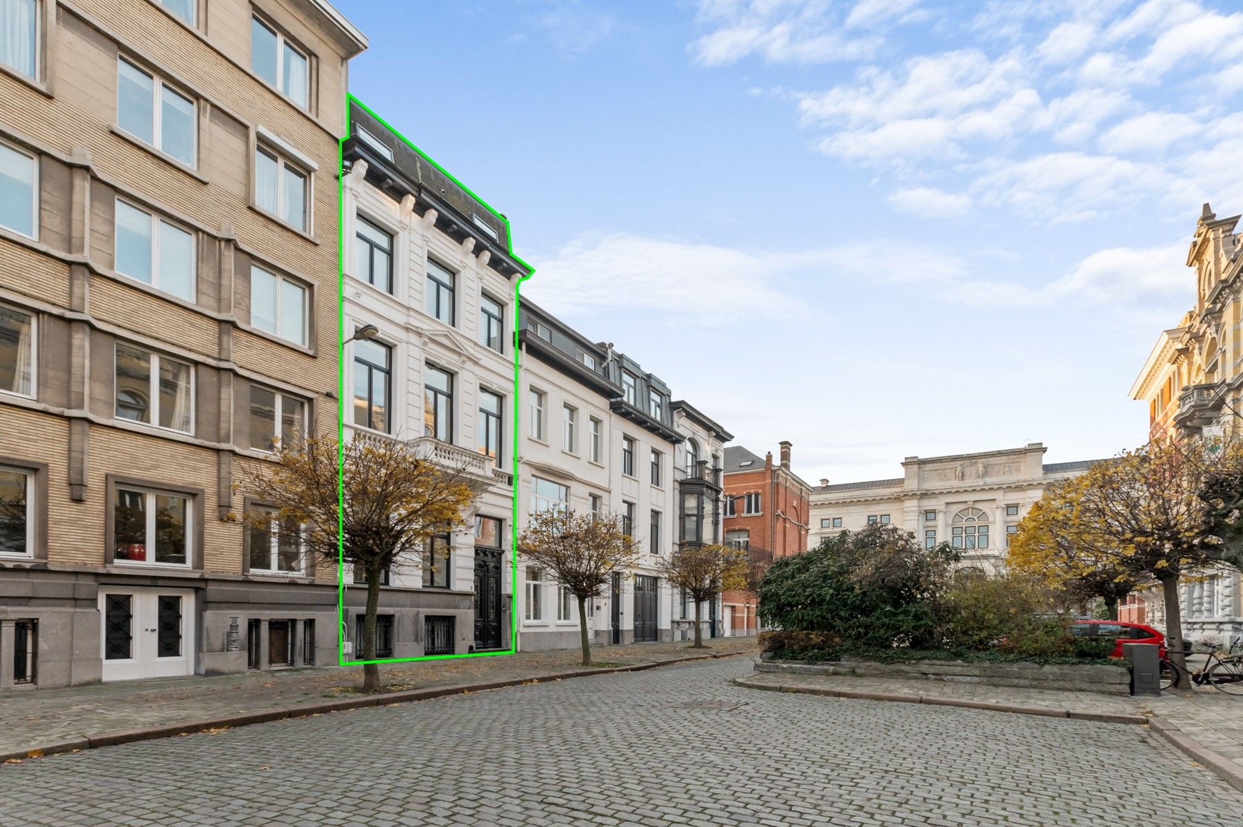 Luxueus wonen op toplocatie met garage foto {{pictureIndex}}