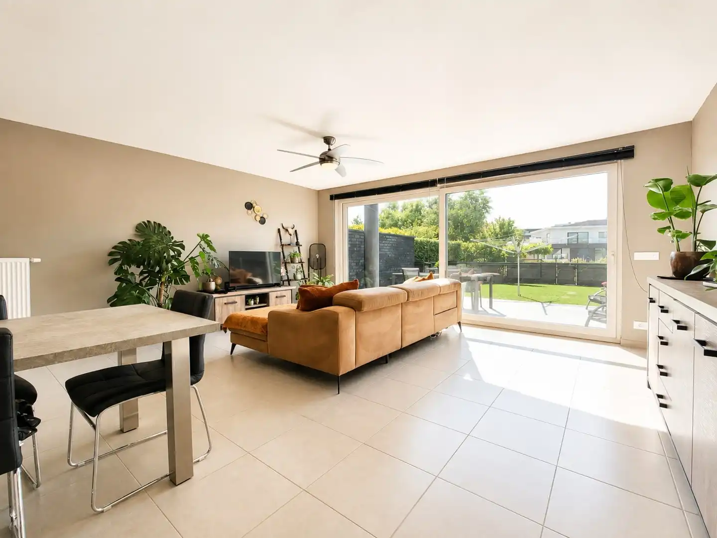 Moderne eengezinswoning (2016) met 3 slaapkamers, garage en ruime zolder in Zottegem. Perfect voor comfortabel wonen! foto 12