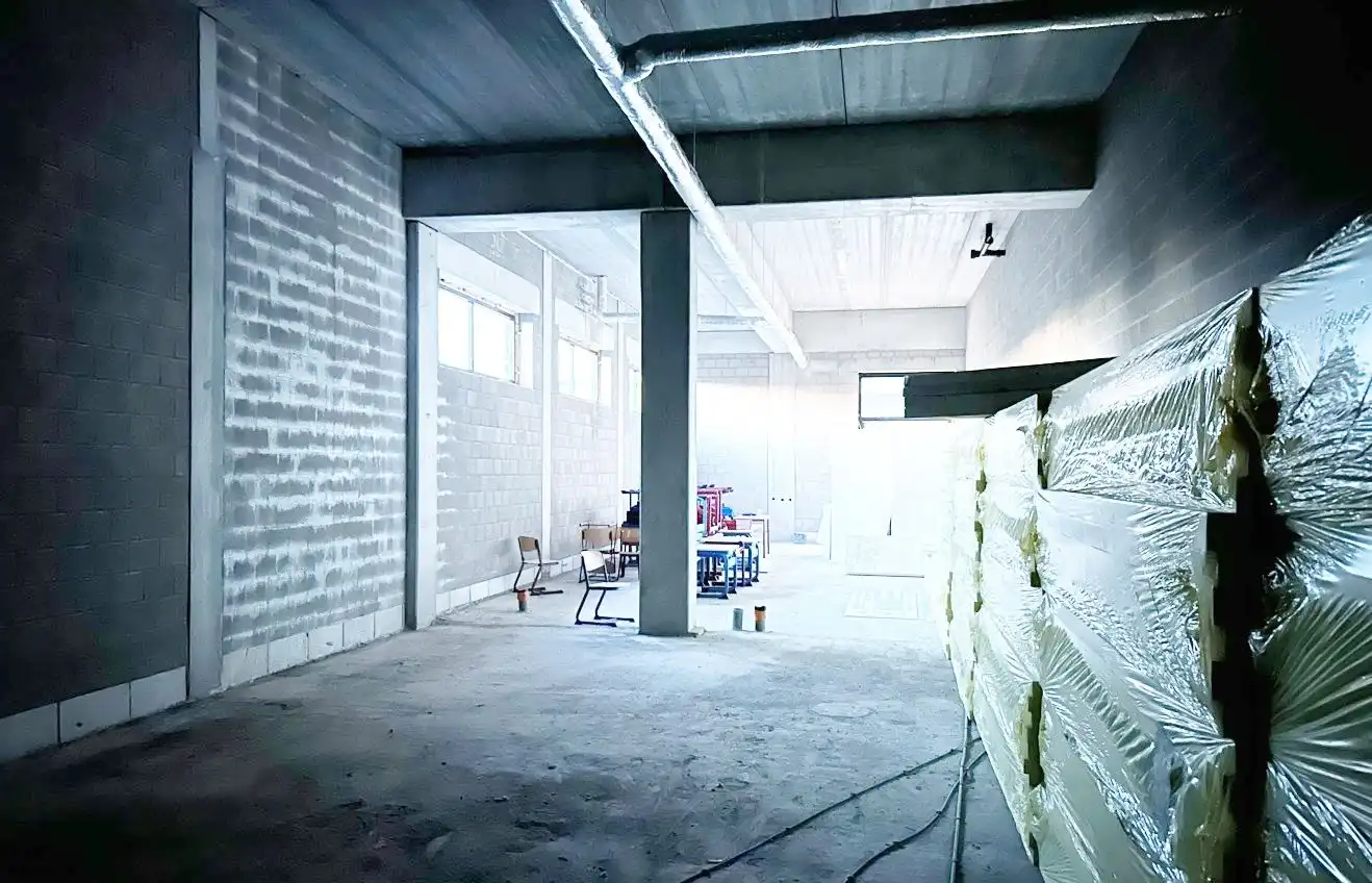 COMMERCIEEL PAND NABIJ ALDI EN KRUIDVAT foto 2