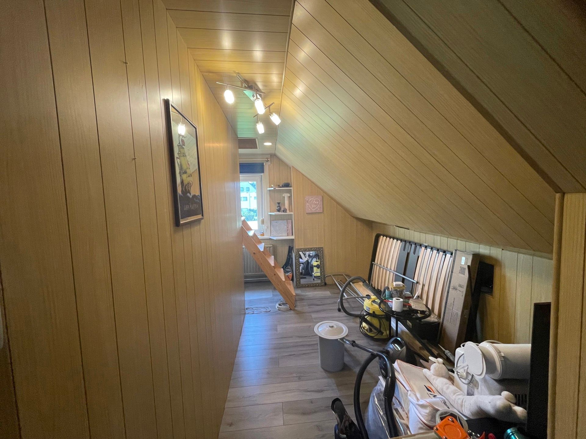 Charmante, gedeeltelijk gerenoveerde woning foto 14