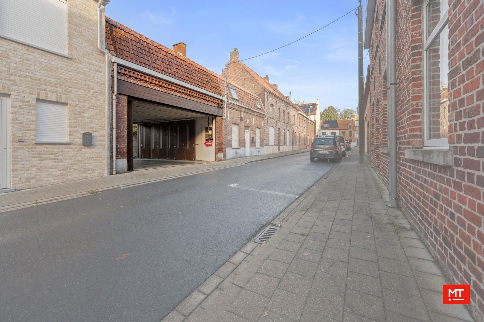 Bijzonder ruim gebouw met tal van mogelijkheden en uitweg, te koop in de dorpskern van Dadizele foto 30