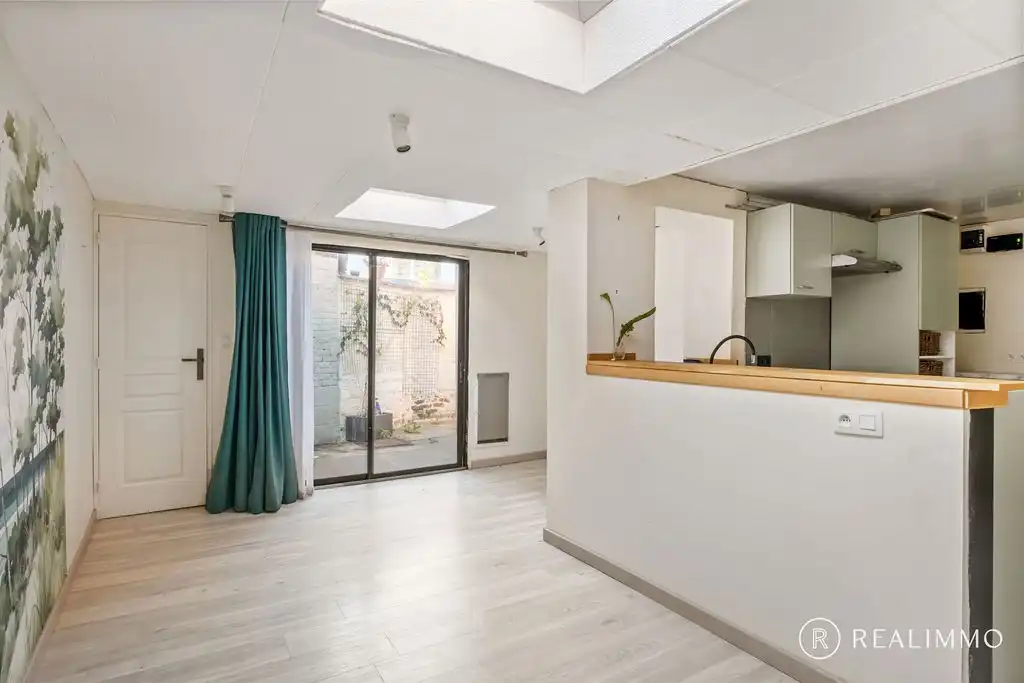 Op te frissen woning met 3 slaapkamers en binnenkoer te Celles foto 7