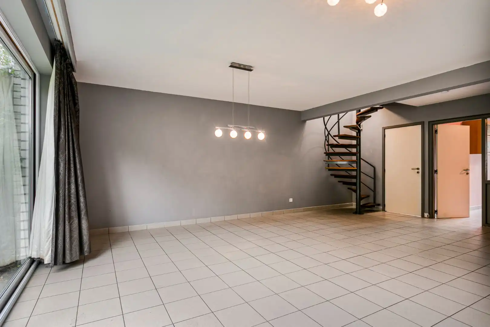Goed gelegen woning met 3 slaapkamers en parkeerplaats - EPC 204 kWh/m² - bewoonbare oppervlakte 135m² foto 6