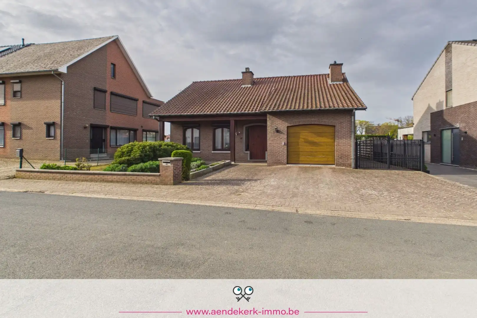 Hoofdfoto van de publicatie: Vrijstaande woning op wandelafstand van het centrum van Maaseik