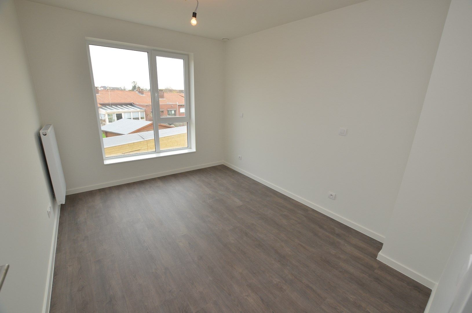 Woning met 2 auto-staanplaatsen foto 12