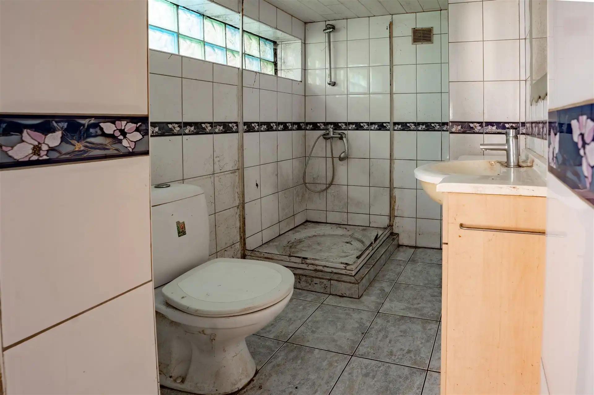 Stadswoning met renovatiepotentieel in hartje Lier foto 17