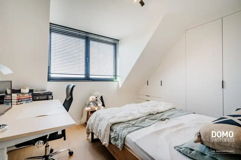 Exclusief appartement met uniek uitzicht te Alken. Inclusief 3 parkeerplaatsen en ruime kelderberging. foto 6
