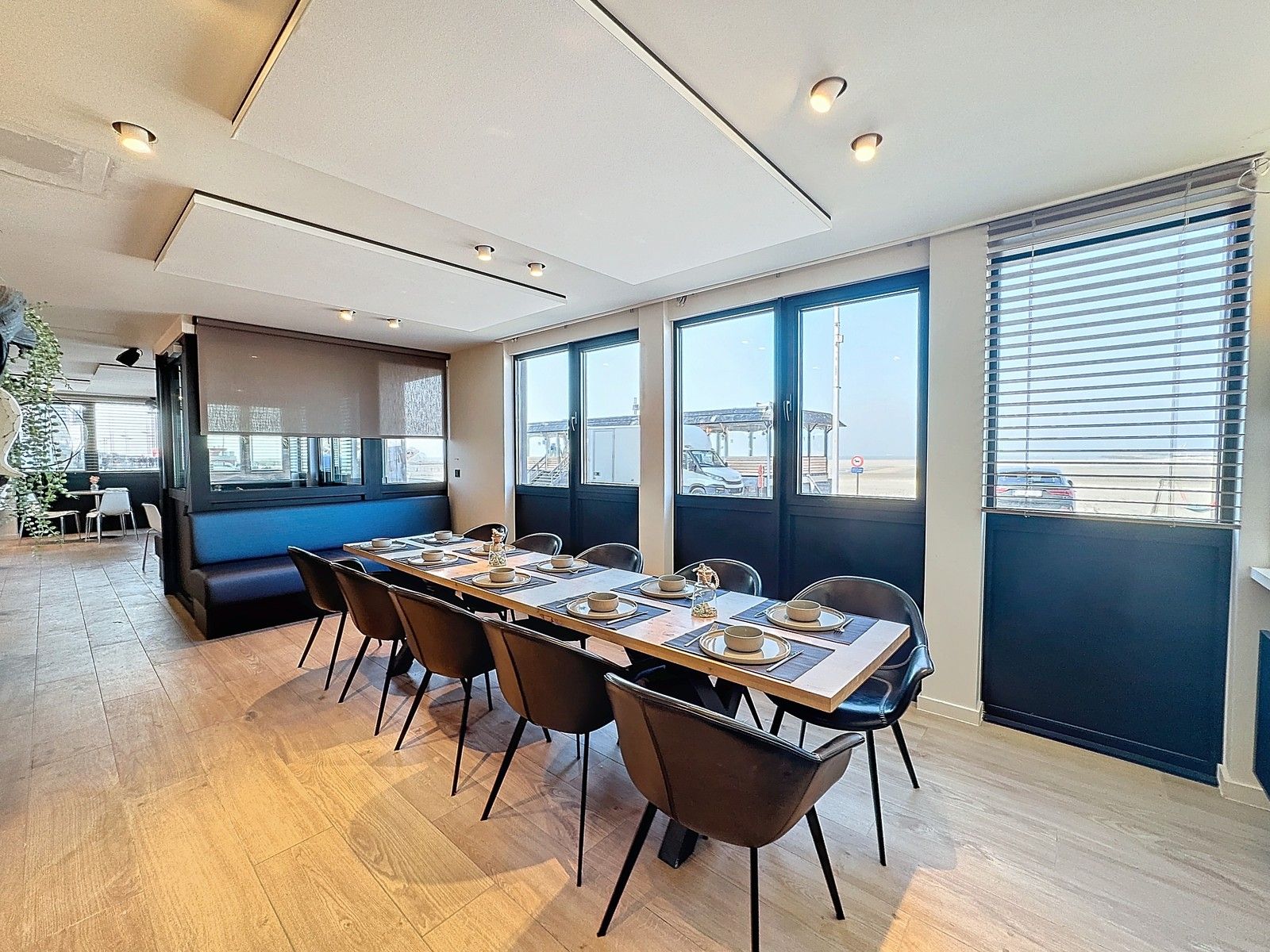Uniek & exclusief aanbod: instapklaar (zo goed als nieuw) HORECAPAND (restaurant/brasserie), inclusief de VOLLEDIGE inboedel TE HUUR op de zeedijk te Zeebrugge! foto 5