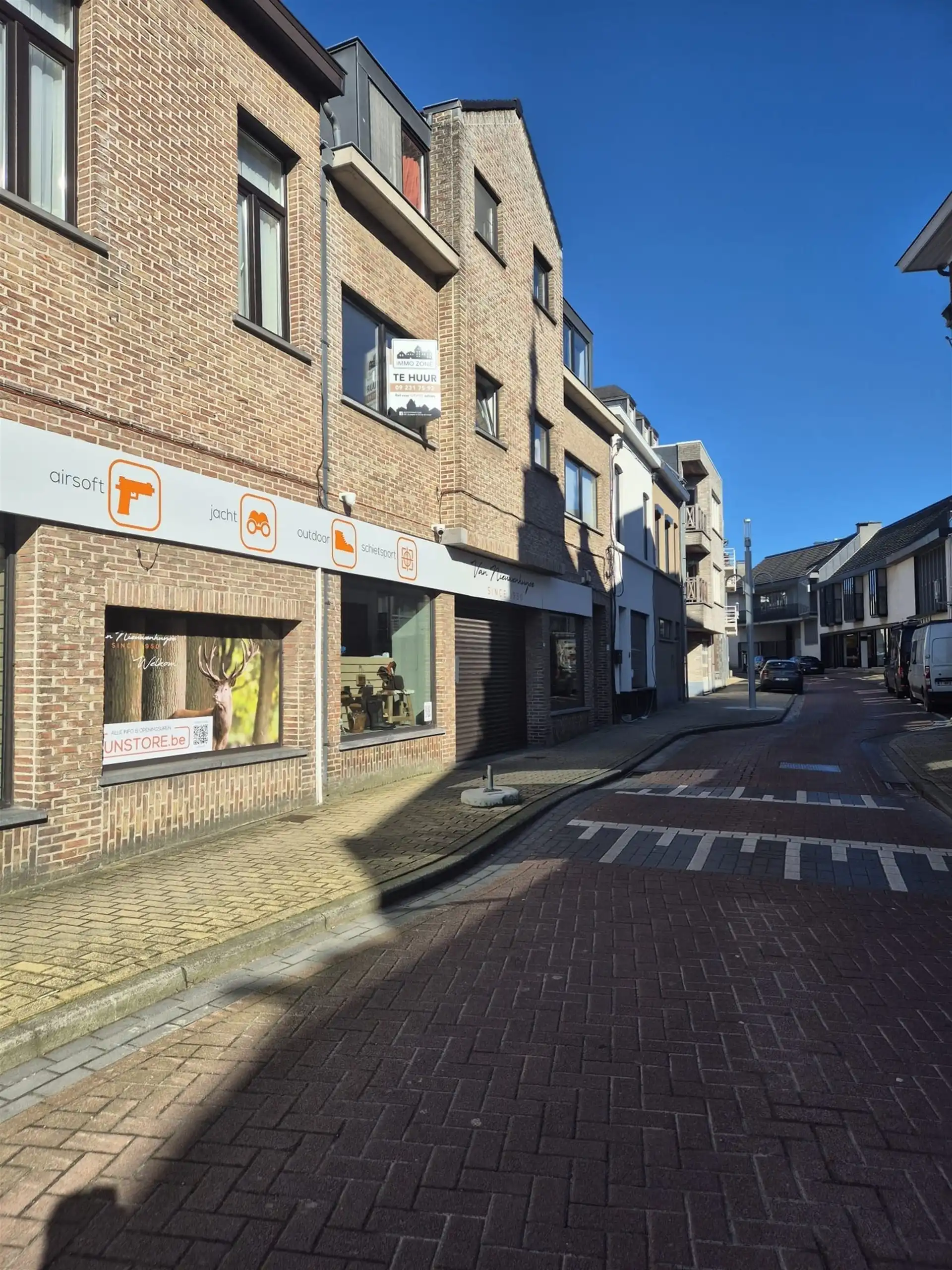 Zeer centraal gelegen appartement met terras. foto 20