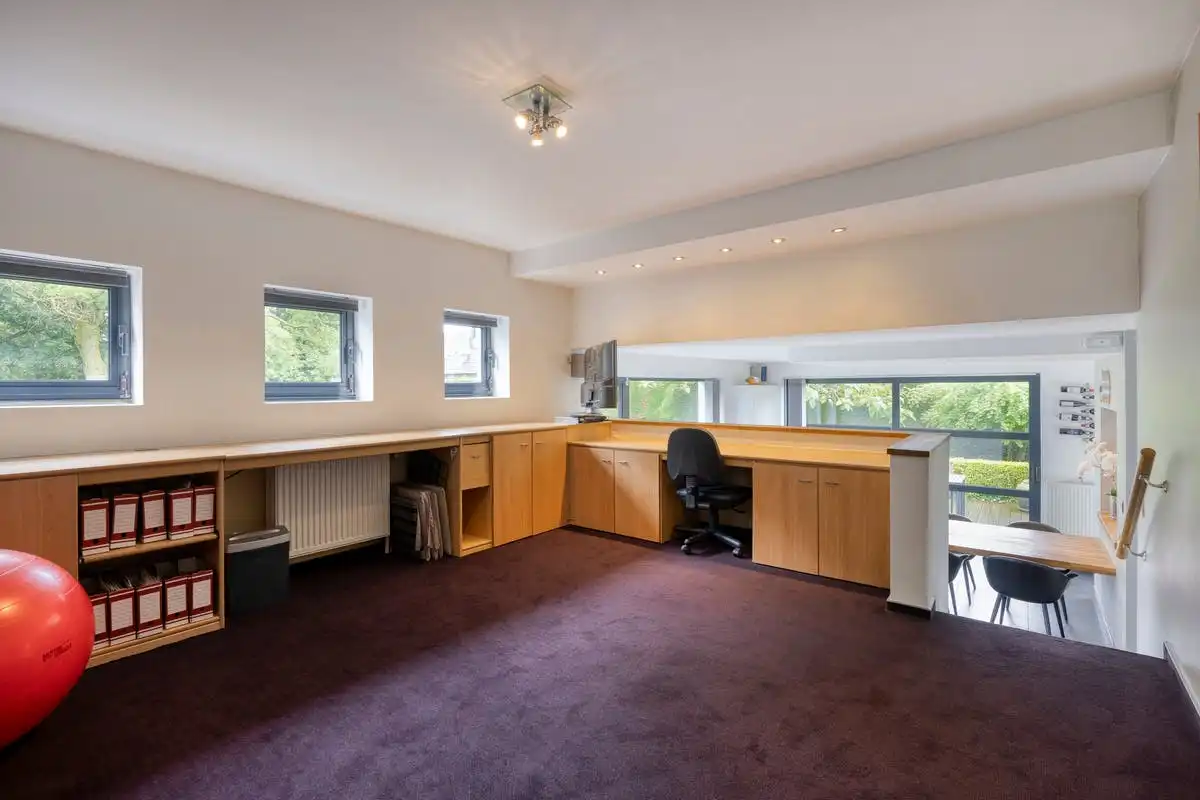 Karaktervolle viergevel woning op 24 are in Grimbergen – wonen en werken op toplocatie foto 20