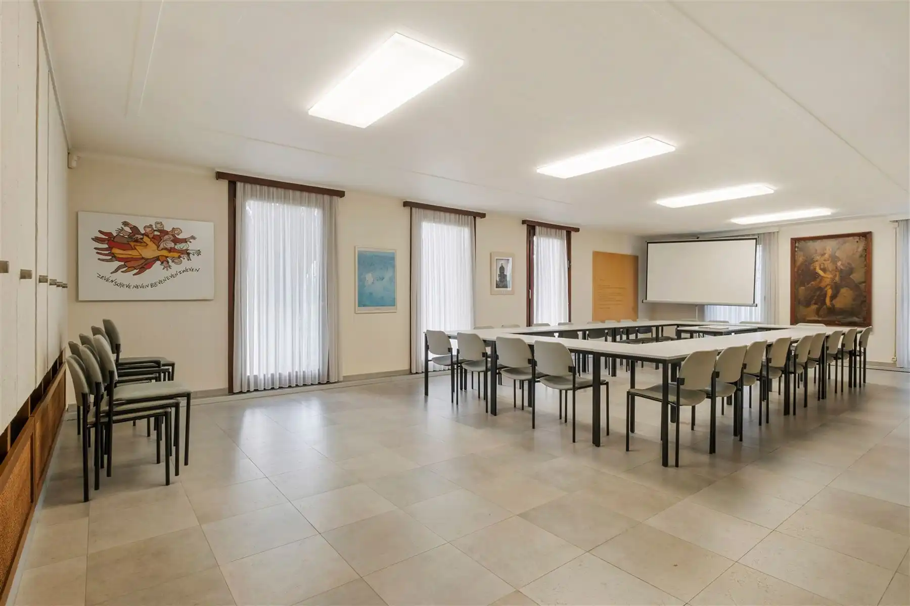 Veelzijdig Kantoorpand met Parkeerplaats in Groen Mene foto 12
