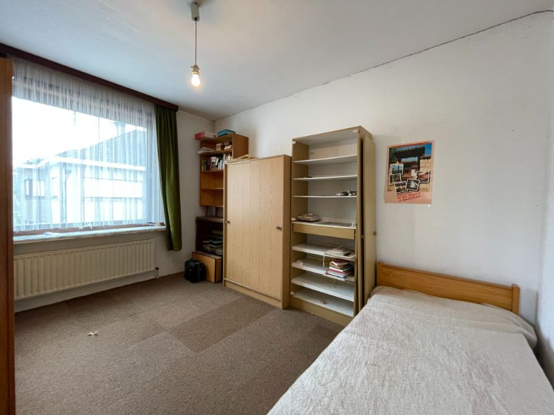 * COMPROMIS IN OPMAAK * Mooie, solide woning met potentiële bouwgrond te koop foto 16