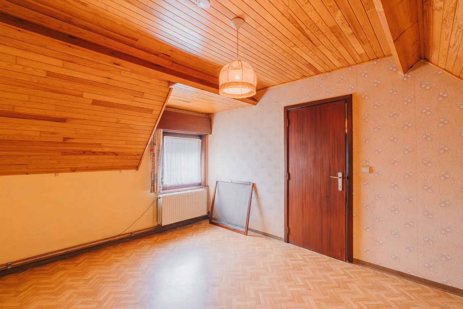 Gezellige, te renoveren woning met leuke tuin op toplocatie  foto 21