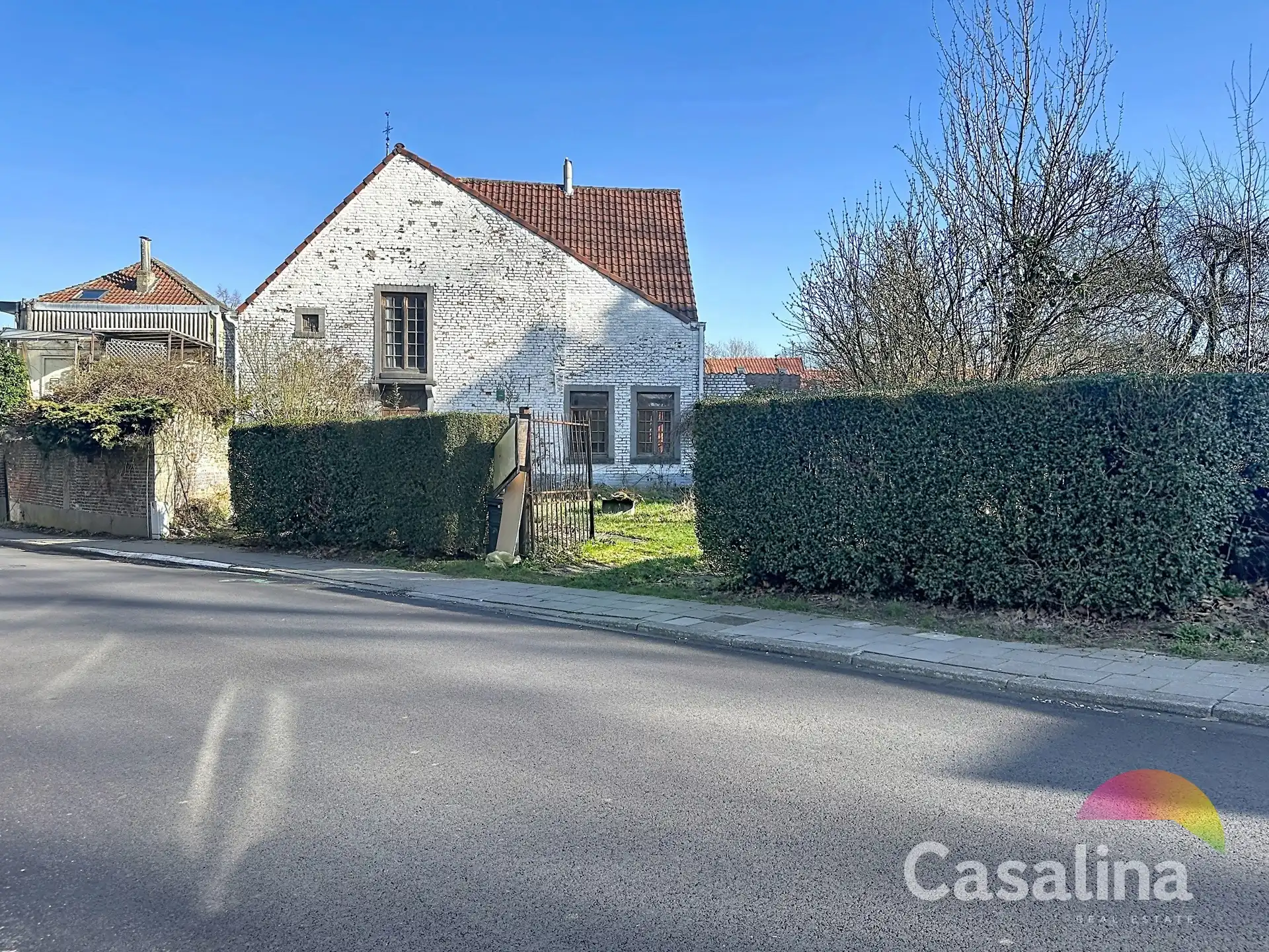 Te renoveren woning met 3 slaapkamers foto 2