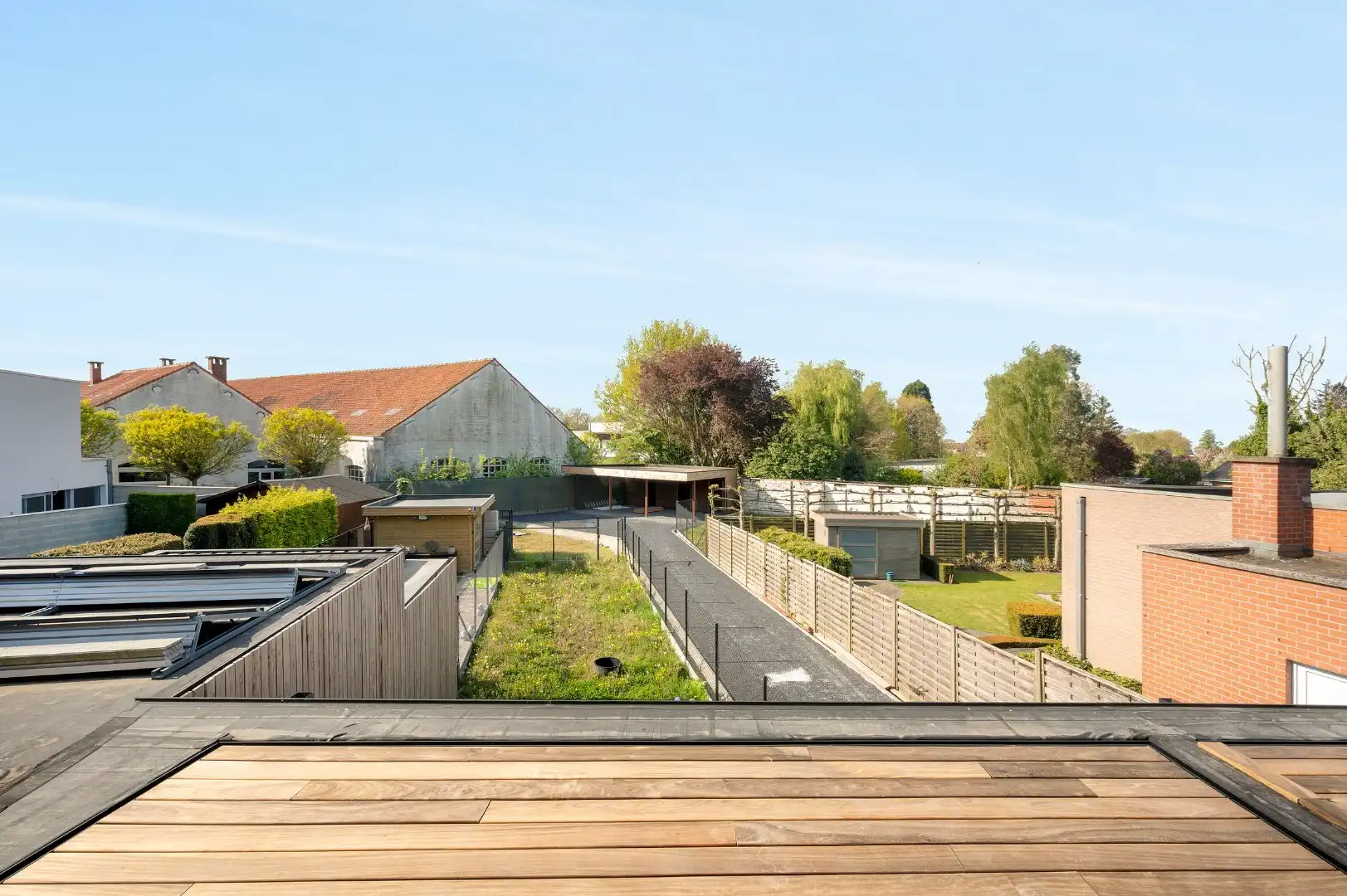 DUPLEX NIEUWBOUWAPPARTEMENT MET 2 SLPKS EN RUIM TERRAS TE GELUWE foto 13