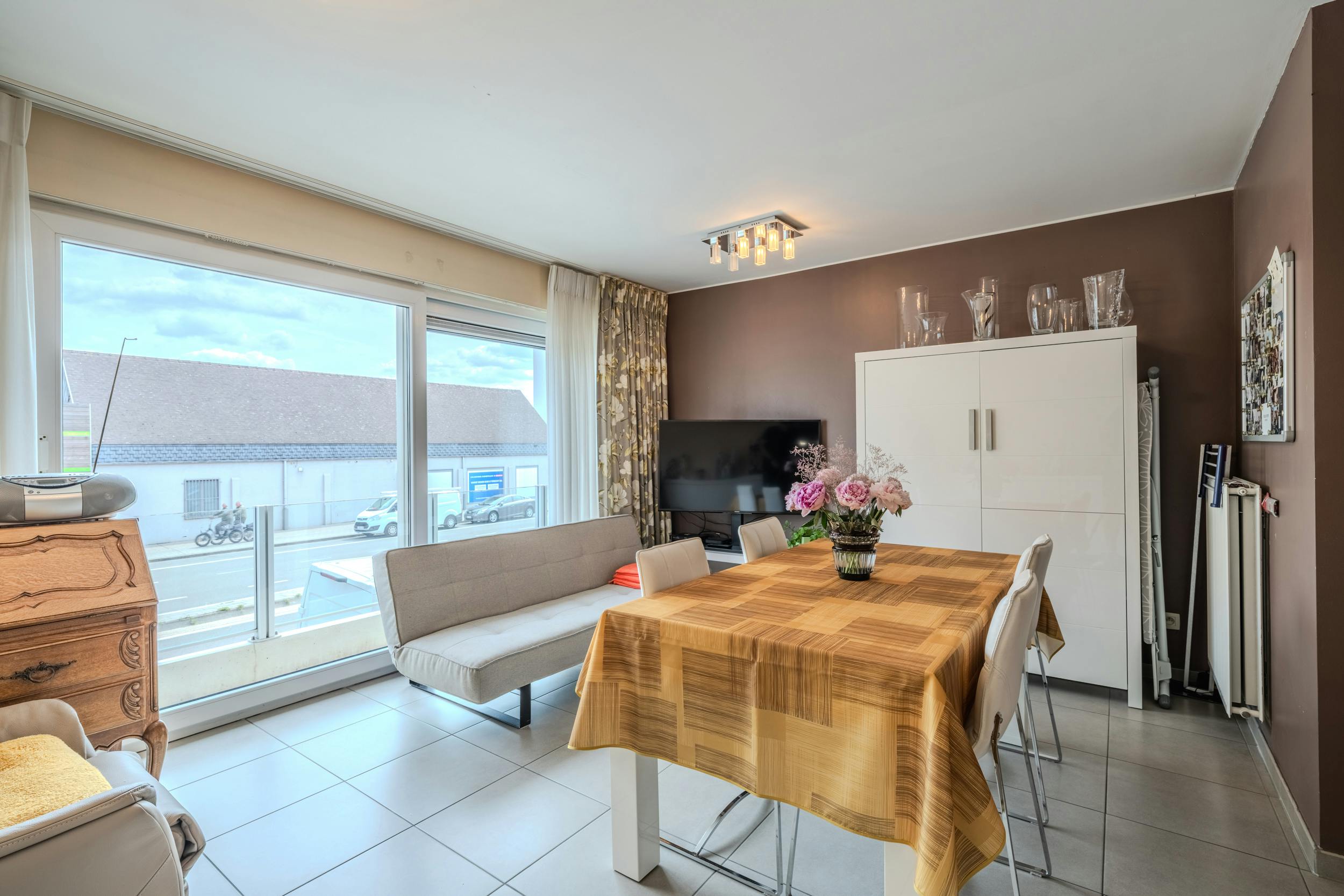 Instapklaar 2-slaapkamerappartement in recente residentie foto 3