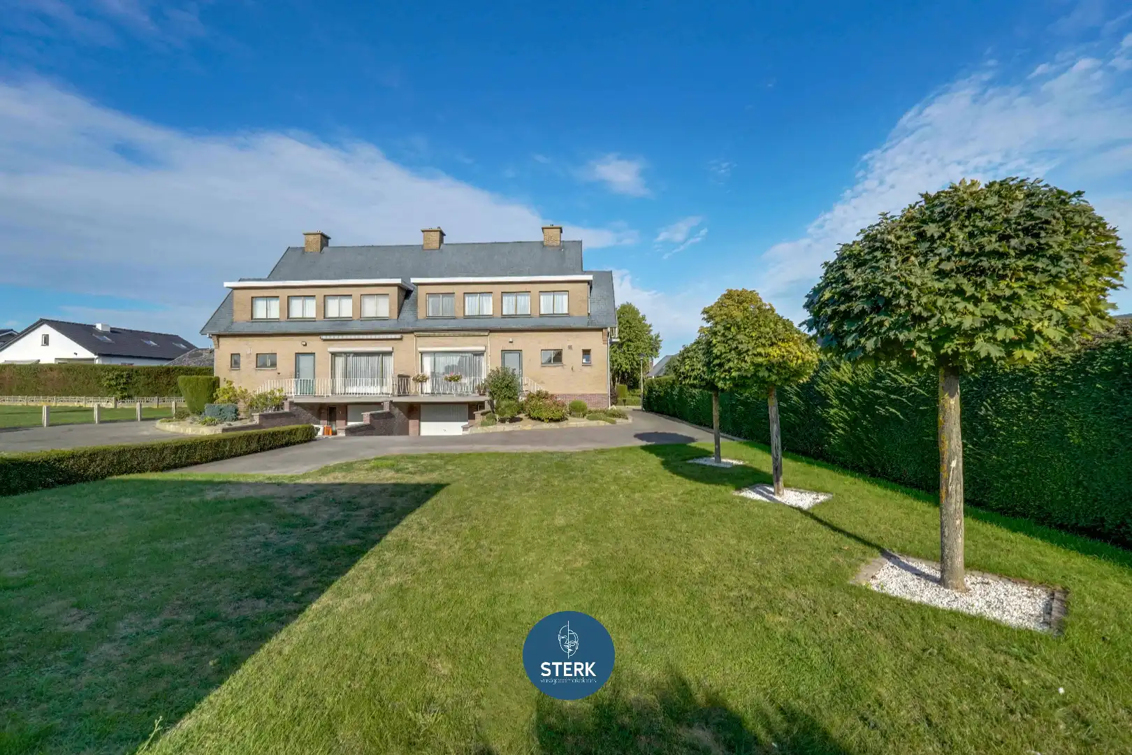 RUIME GEZINSWONING MET VEEL POTENTIEEL OP RESIDENTIËLE LIGGING TE LANAKEN !  foto 3